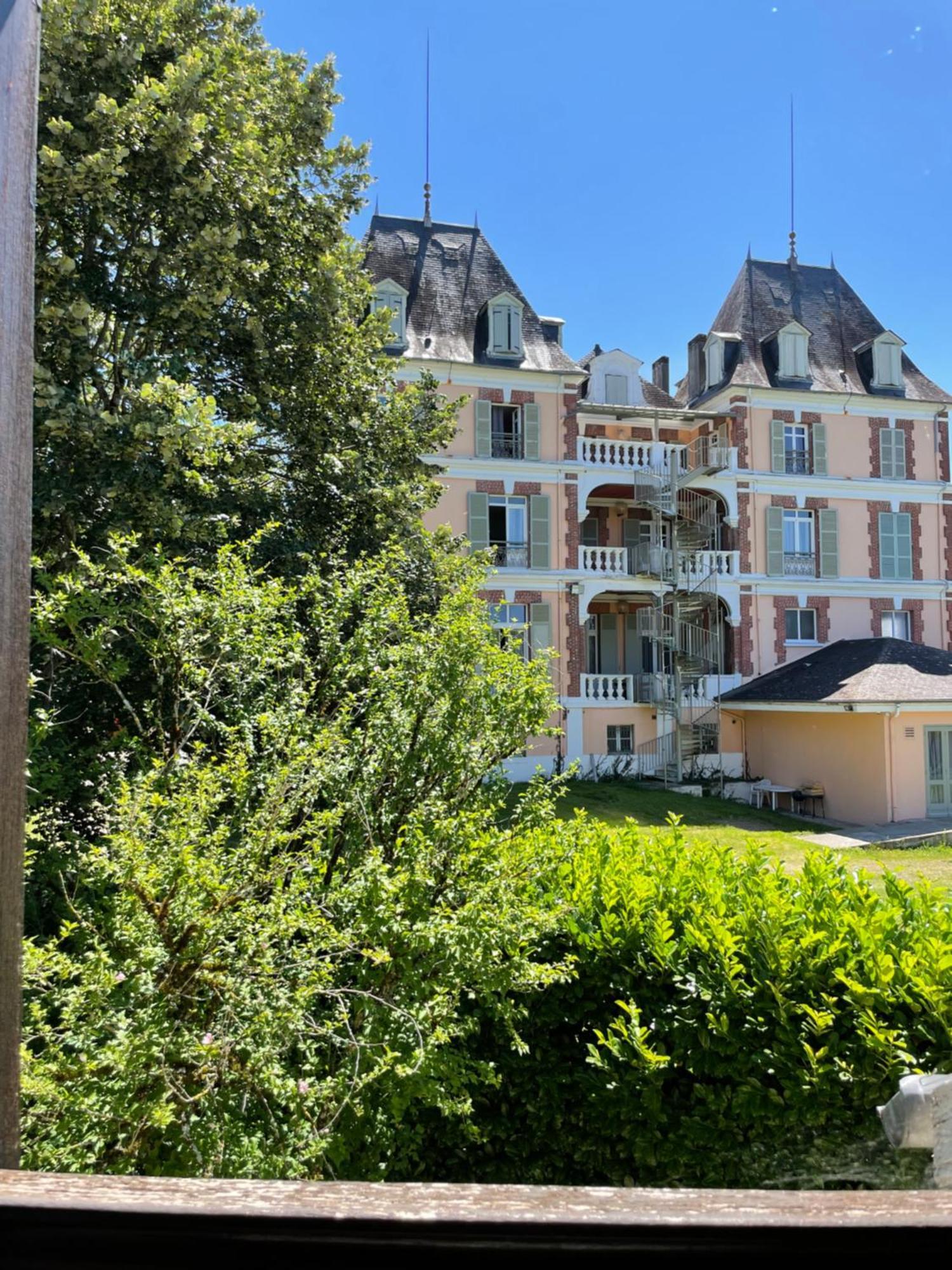 Villa Bonvouloir Bagnères-de-Bigorre Buitenkant foto
