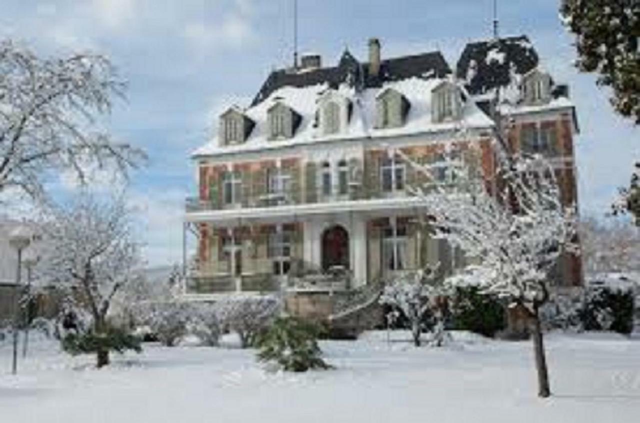 Villa Bonvouloir Bagnères-de-Bigorre Buitenkant foto